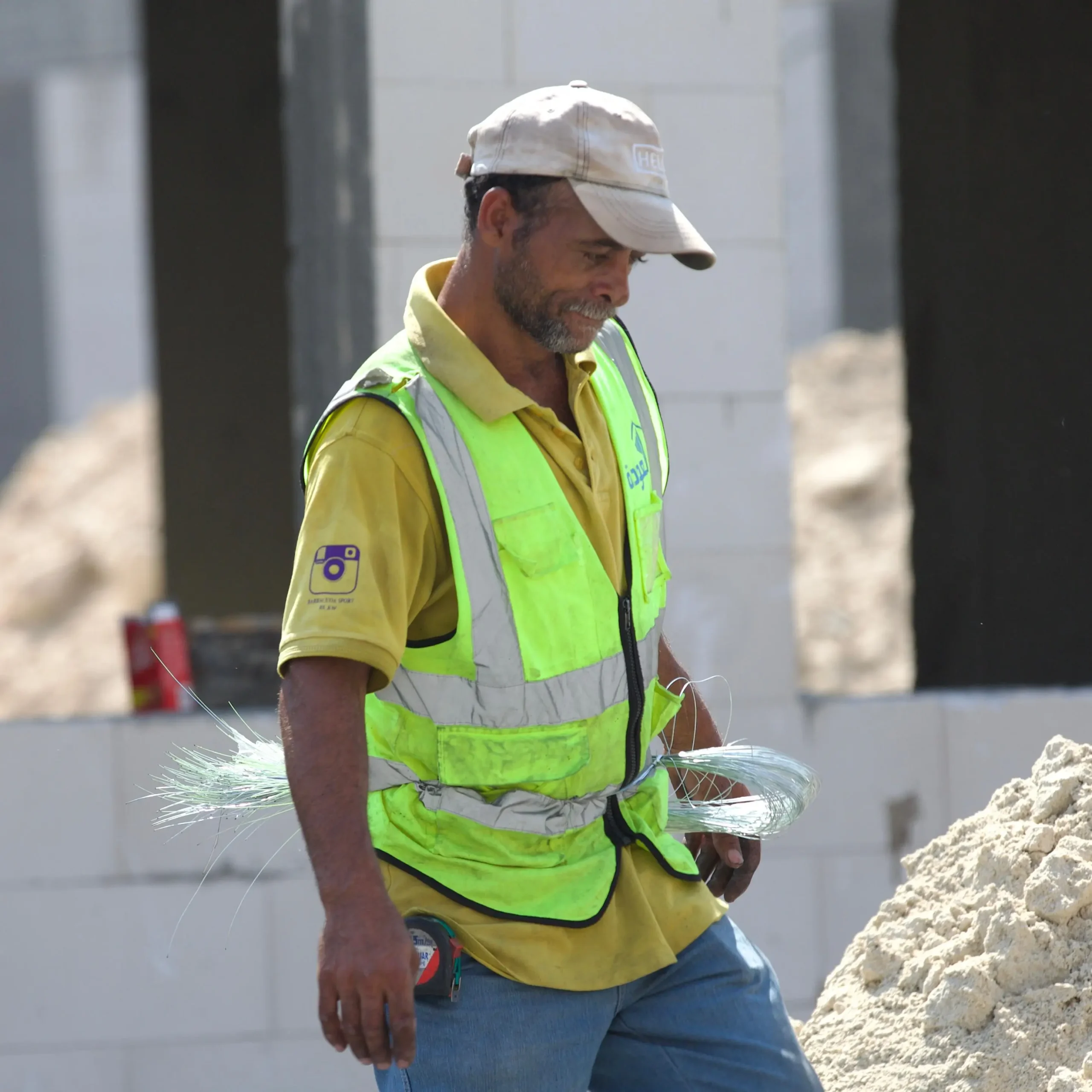 العودة للمقاولات: تنوع الأعمال من البنية التحتية إلى التحف المعمارية في الكويت.