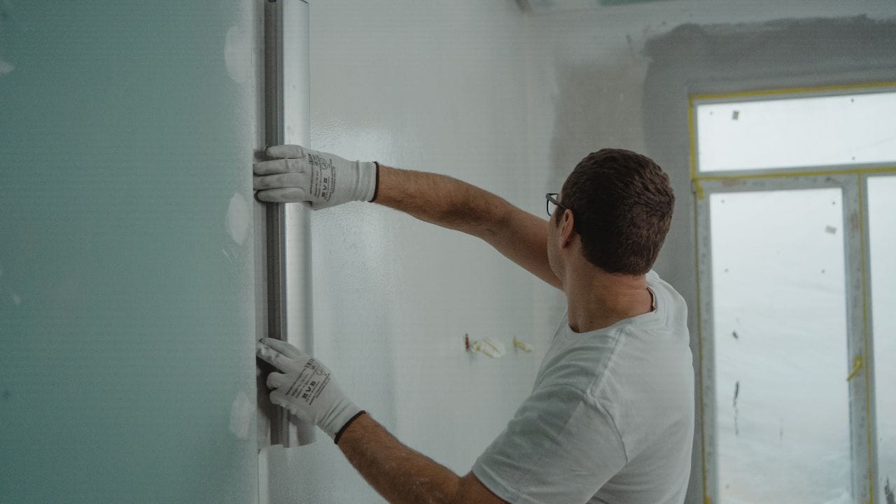 Why have renovations and remodeling become popular in Kuwait? عمليات الترميم وإعادة البناء