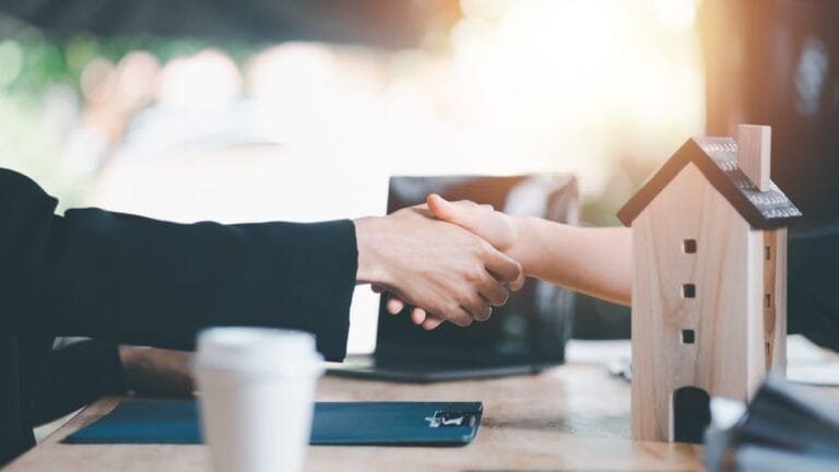 المعايير العالمية التي تعتمدها شركة العودة للمقاولات في الكويت بمشاريعها