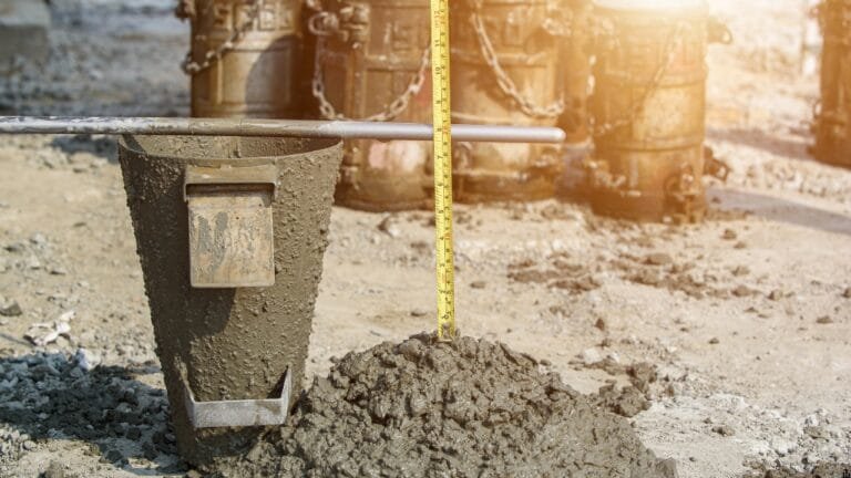 فحص التربة قبل البناء في الكويت: خطوة أساسية لضمان استقرار المباني