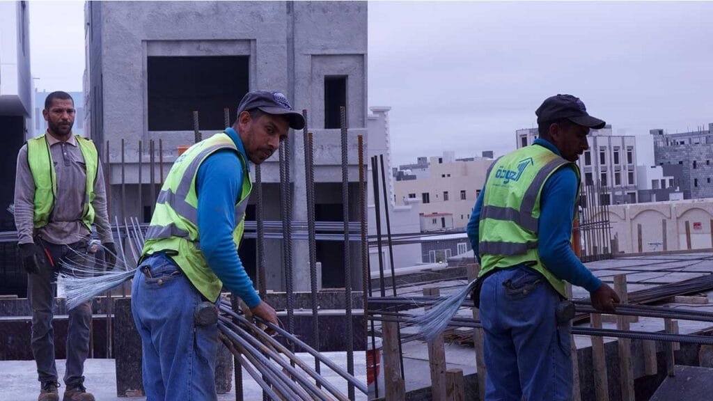 إنجاز المشاريع السكنية