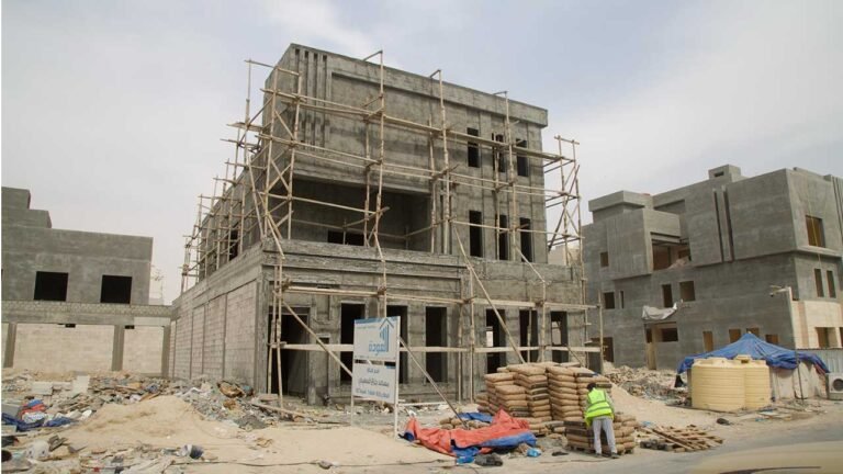 أعمال البناء بالكويت